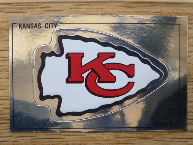 Panini American Football 89 Sticker – Kansas City Chiefs Badge (No.307)