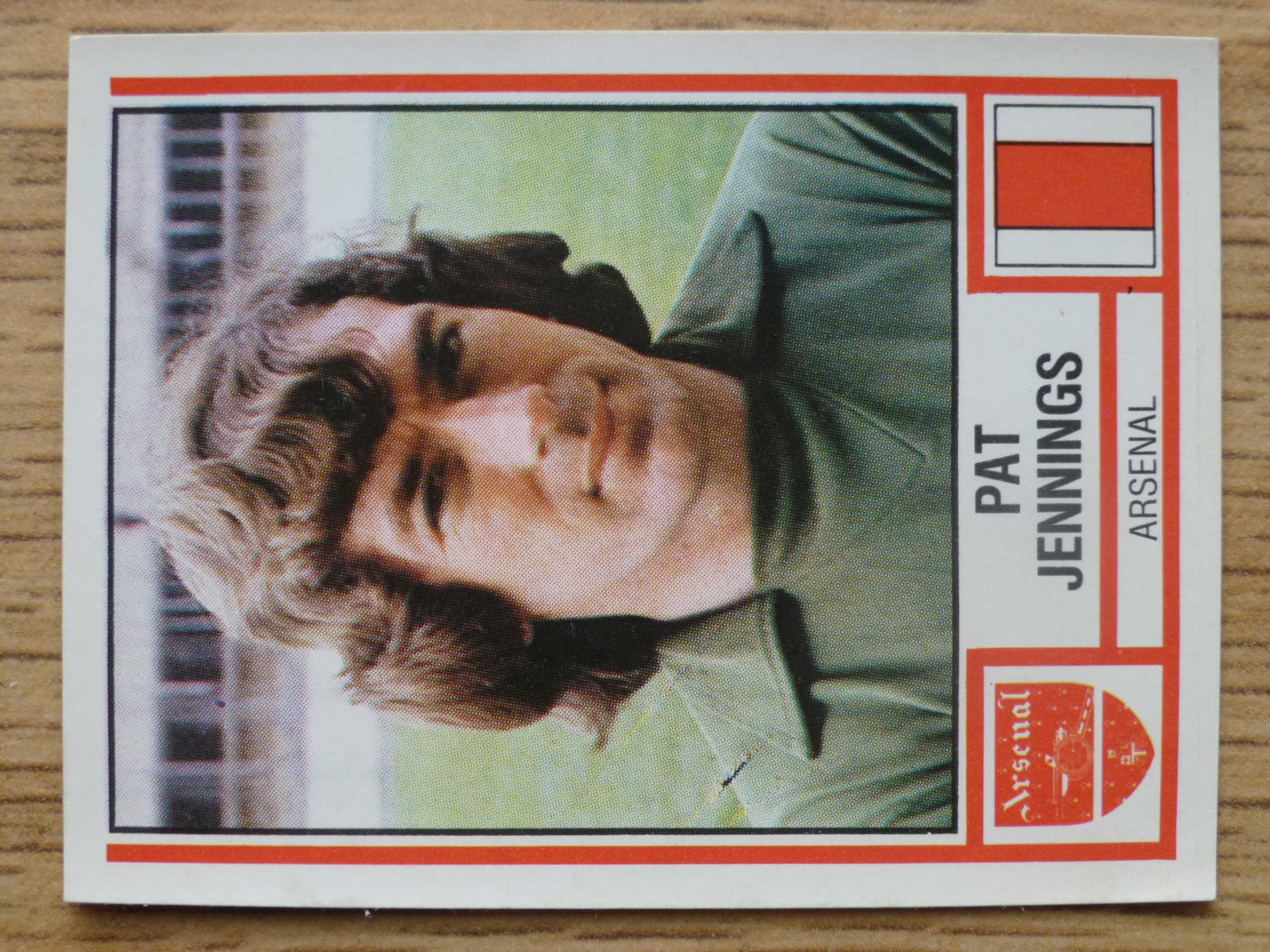 Panini Football 81 Sticker - Pat Jennings (No.7)