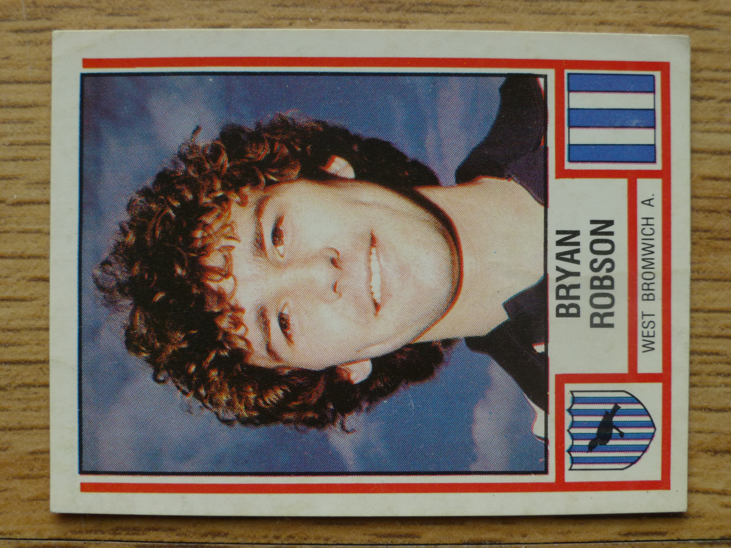 Panini Football 81 Sticker - Bryan Robson (No.335)
