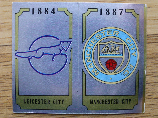 Panini Football 88 Badge - Leicester City/Manchester City (No.422)