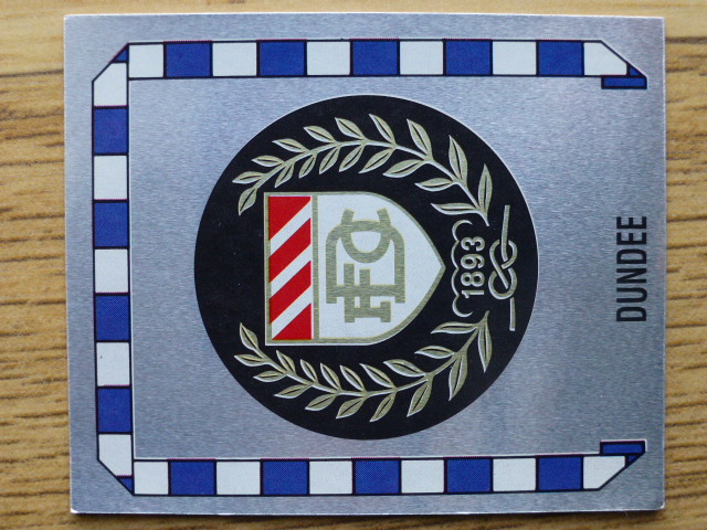 Panini Football 89 Badge - Dundee (No.353)