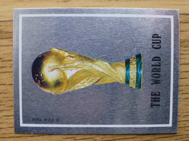 Panini Football 91 Badge - World Cup Trophy (No.536)