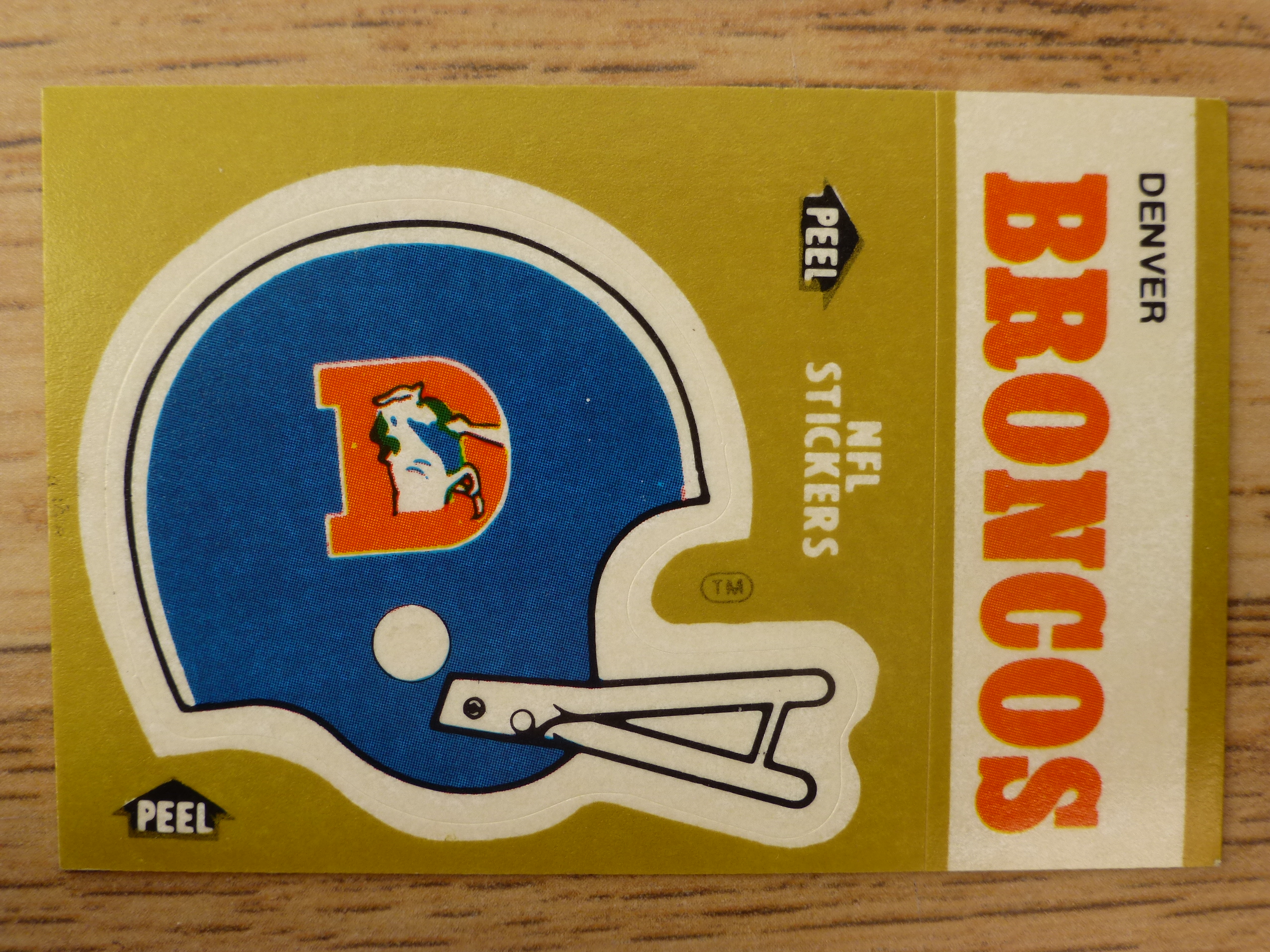Fleer 83 American Football Collection - Denver Broncos Helmet