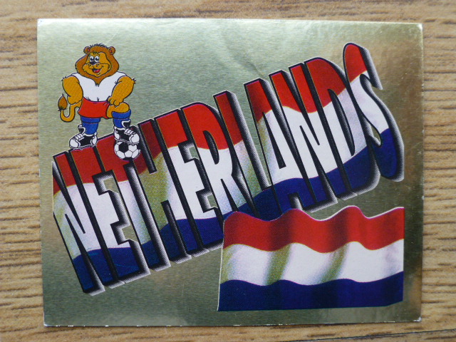 Merlin Euro 96 Badge - Netherlands (No.48)