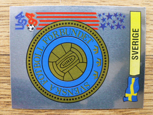 Panini USA 94 Badge - Sweden (No.147)